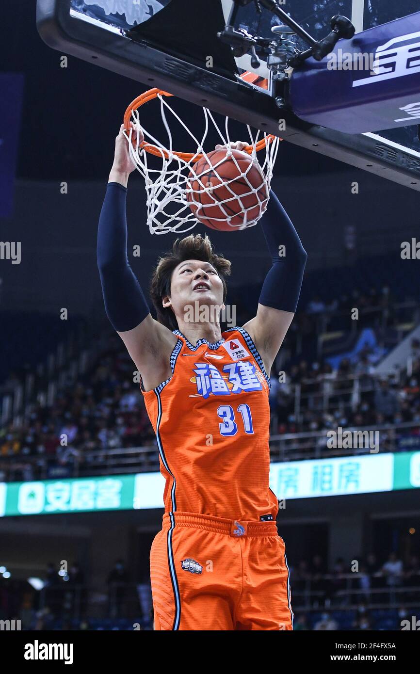 缩短了与豪